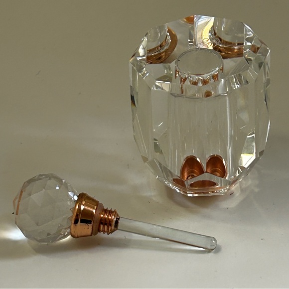 OLEG CASSINI Crystal Scent Bottle ROSE 2 Laser Engraved Signature - Picture 4 of 16